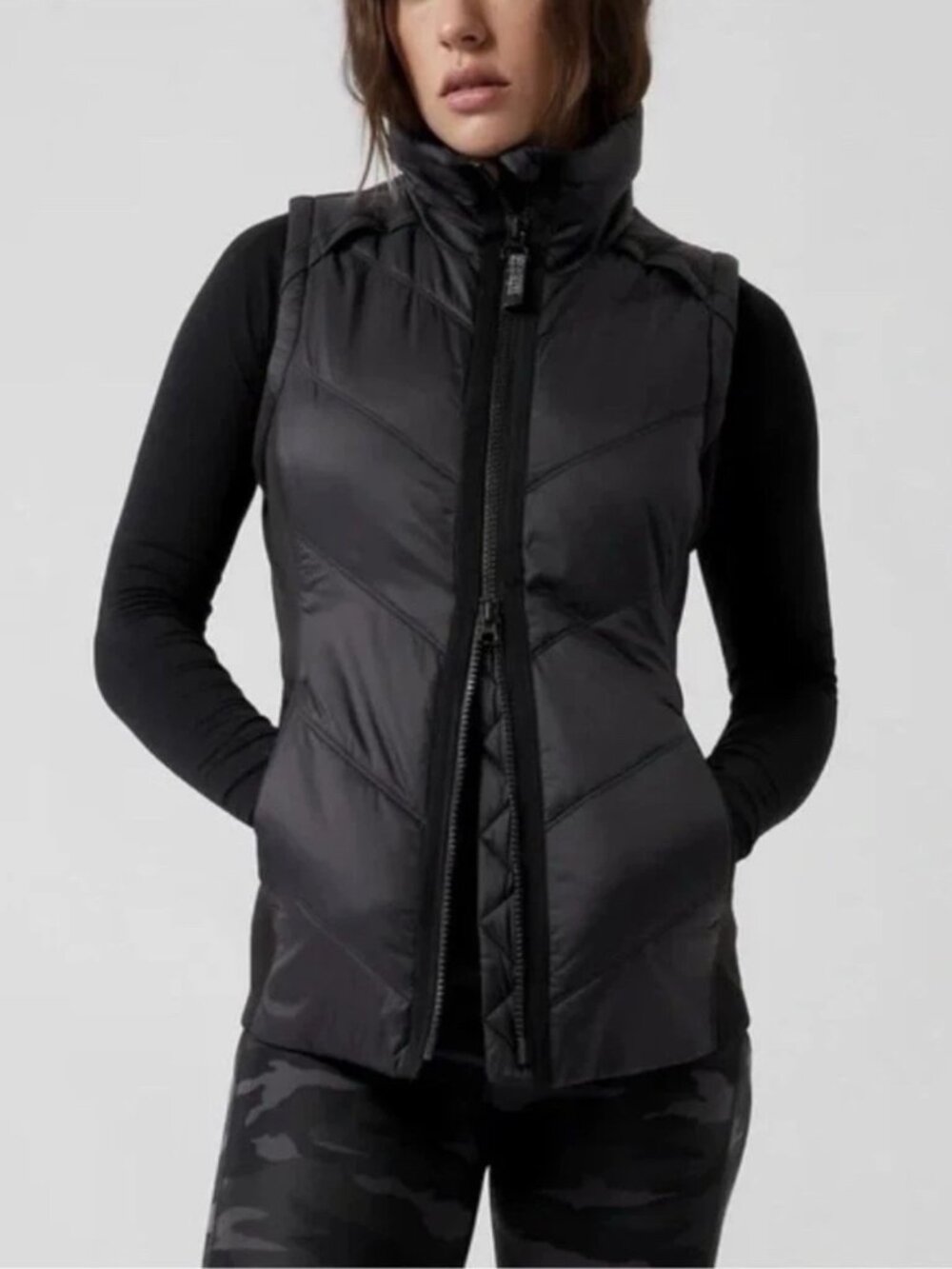 Athleta NWT Rock Ridge Quilted PrimaLoft Full Zip Vest In Black-Large Petite
